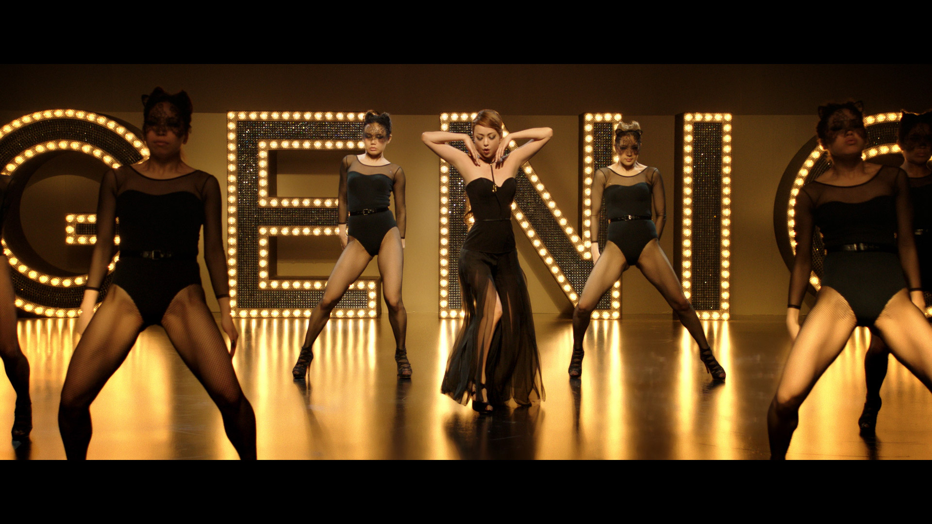 安室奈美恵 Stranger Works P I C S